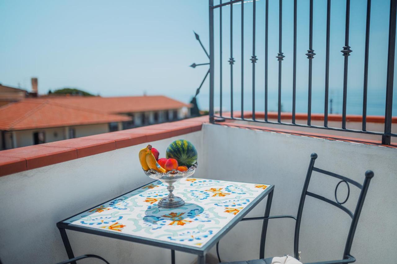 Ottaviano Suite - Elegante Attico Vista Mare Taormine Extérieur photo